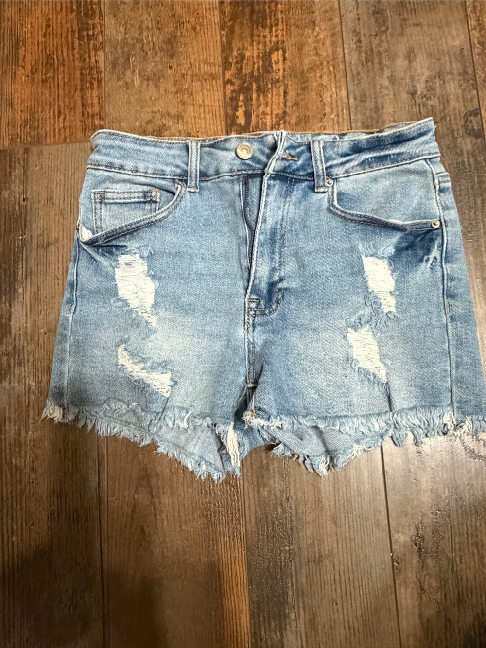 Women’s wax Jean distressed jean shorts size medium